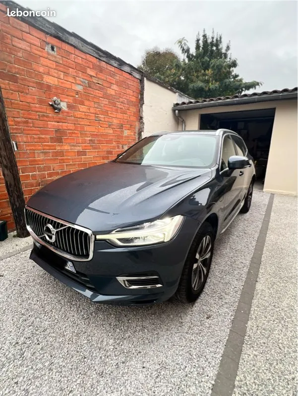 Volvo XC60 T6 rechargeable 340 Ch 253 + 87 Geartronic 8